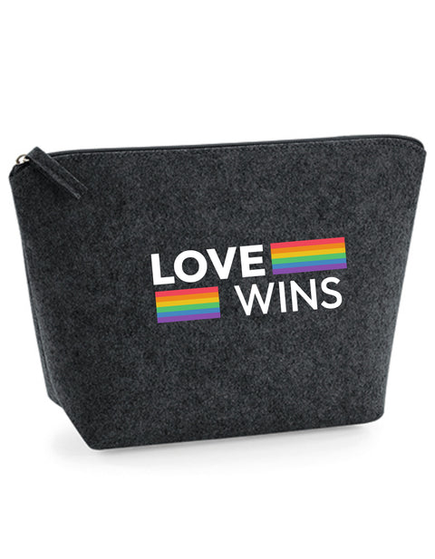 Filz Täschchen Easy S/M 108 Love wins