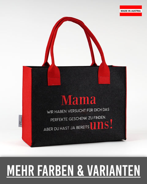 Filztasche „Mama, wir haben versucht, für dich das perfekte Geschenk zu finden“ in Schwarz mit roten Seiten und Henkeln
